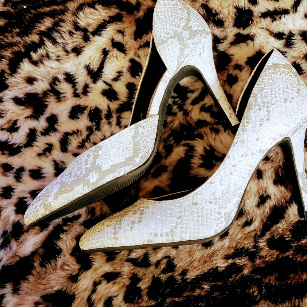 2/$25 or 3/$30  White and Grey snakeskin pumps
